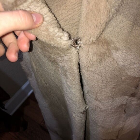 Sheared Beaver Coat with‎ Huge Fox Collar - Picture 5 of 8